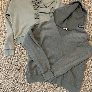 AE Olive Green sweatshirts SIZE SMALL